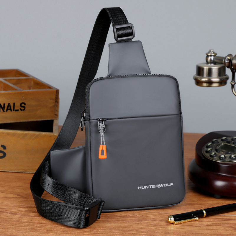 Wielofunkcyjna męska torba na  – Running Gear Bag recenzja i cena